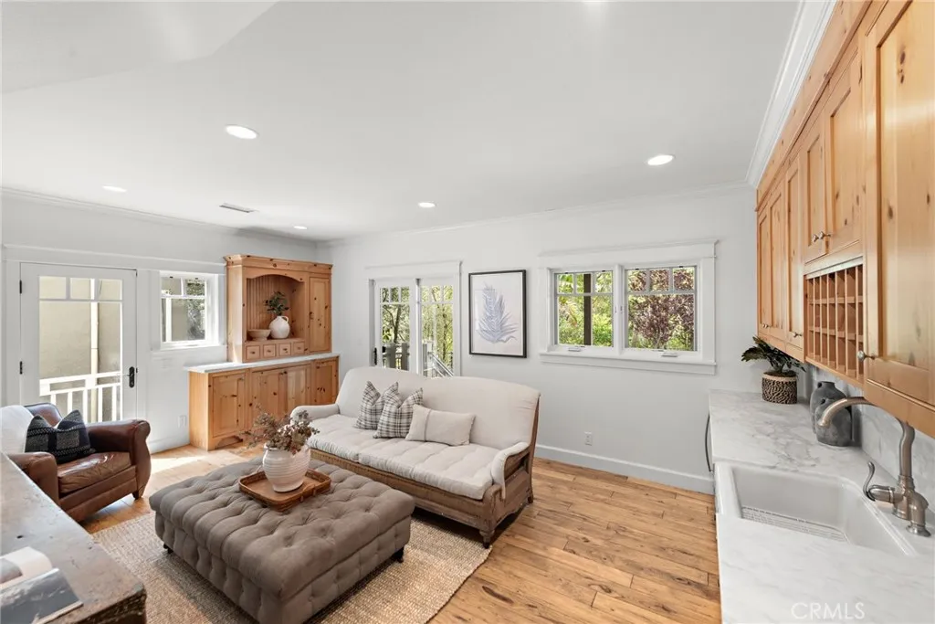 994 Bluebird Canyon Drive, Laguna Beach, California 92651 home-pic-32